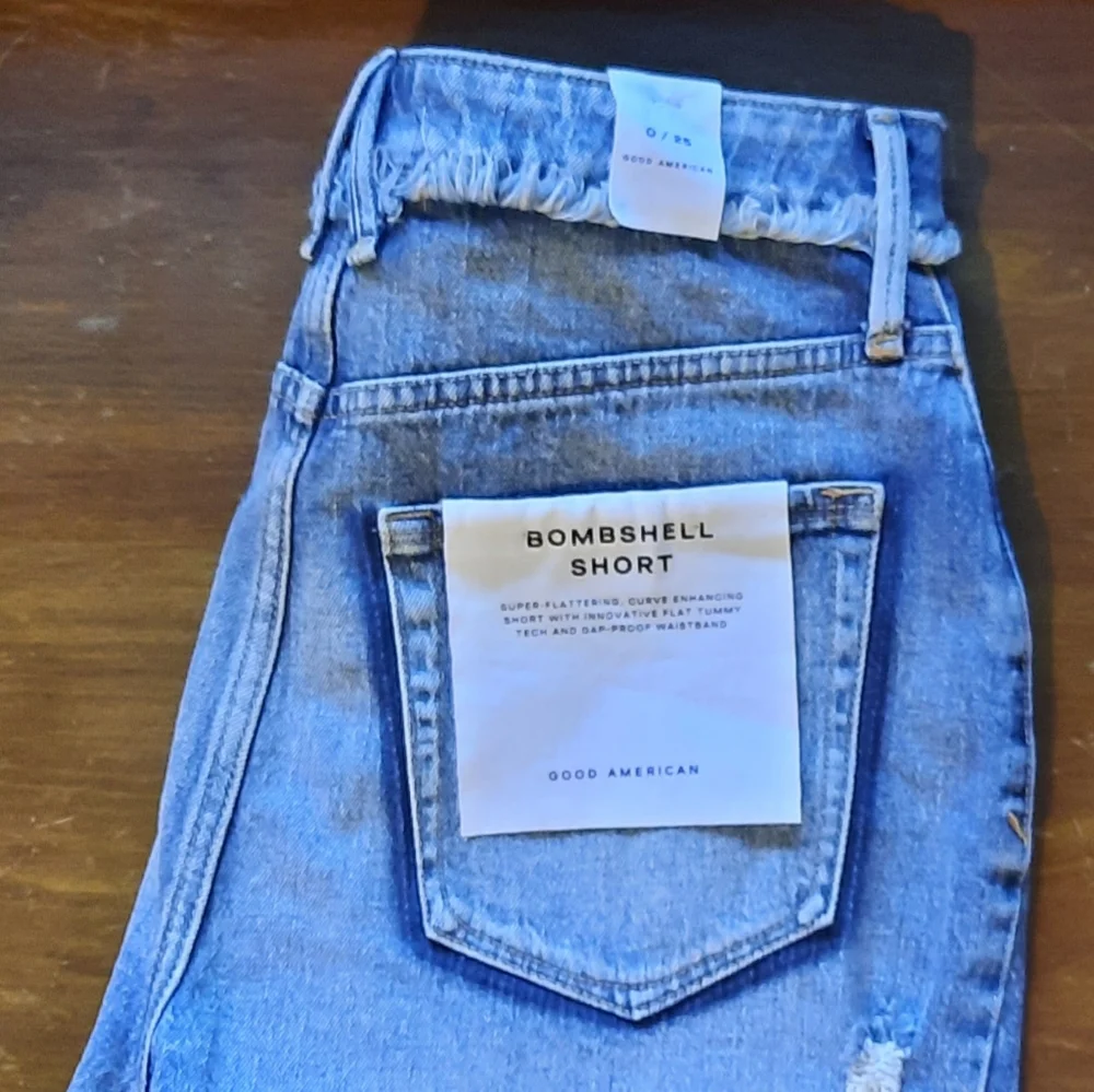Good American Bombshell Denim Short